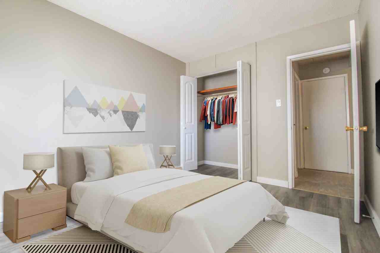 Rockcliffe Manor - Photo 4 of 7