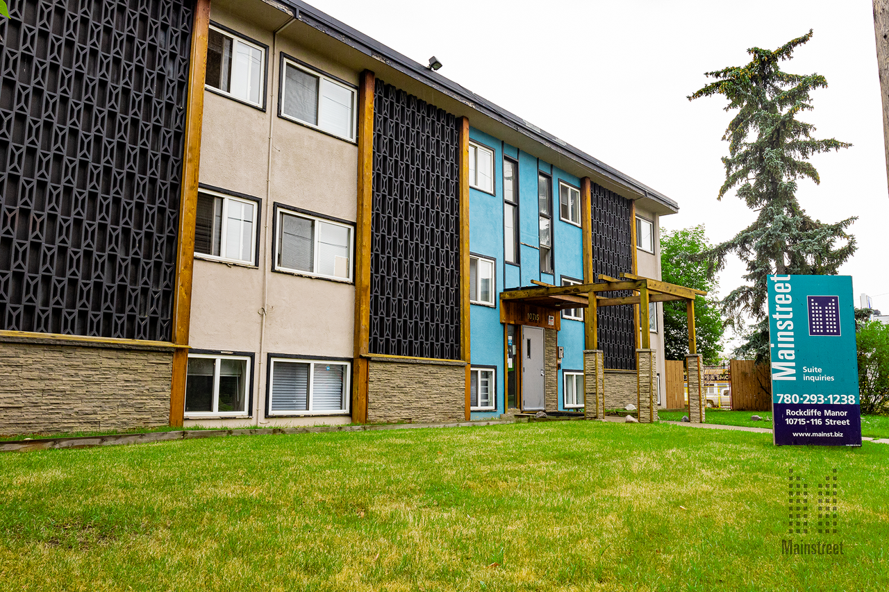 Rockcliffe Manor - Photo 7 of 7