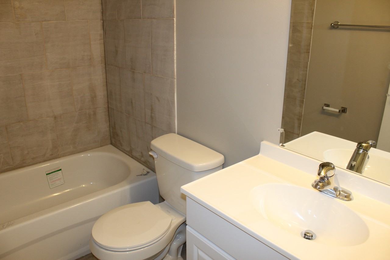 McCam 4 Apartments - Photo 5 of 13