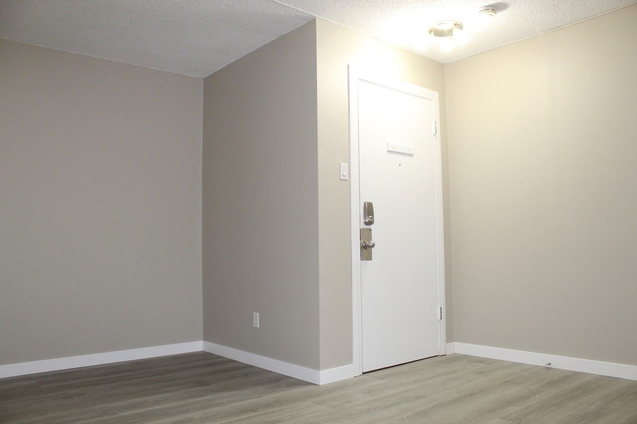 Hartford Apartments - Photo 5 of 11