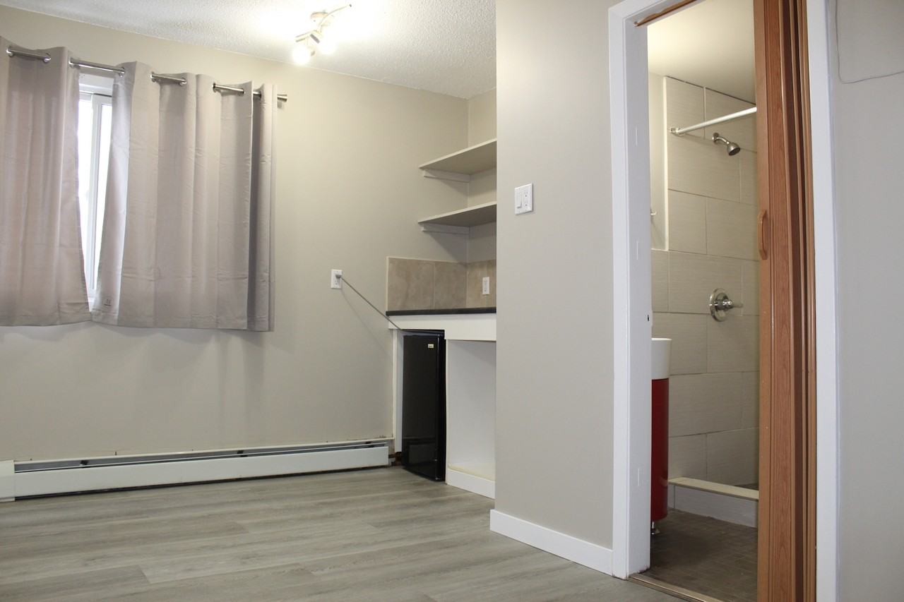 Hartford Apartments - Photo 6 of 11