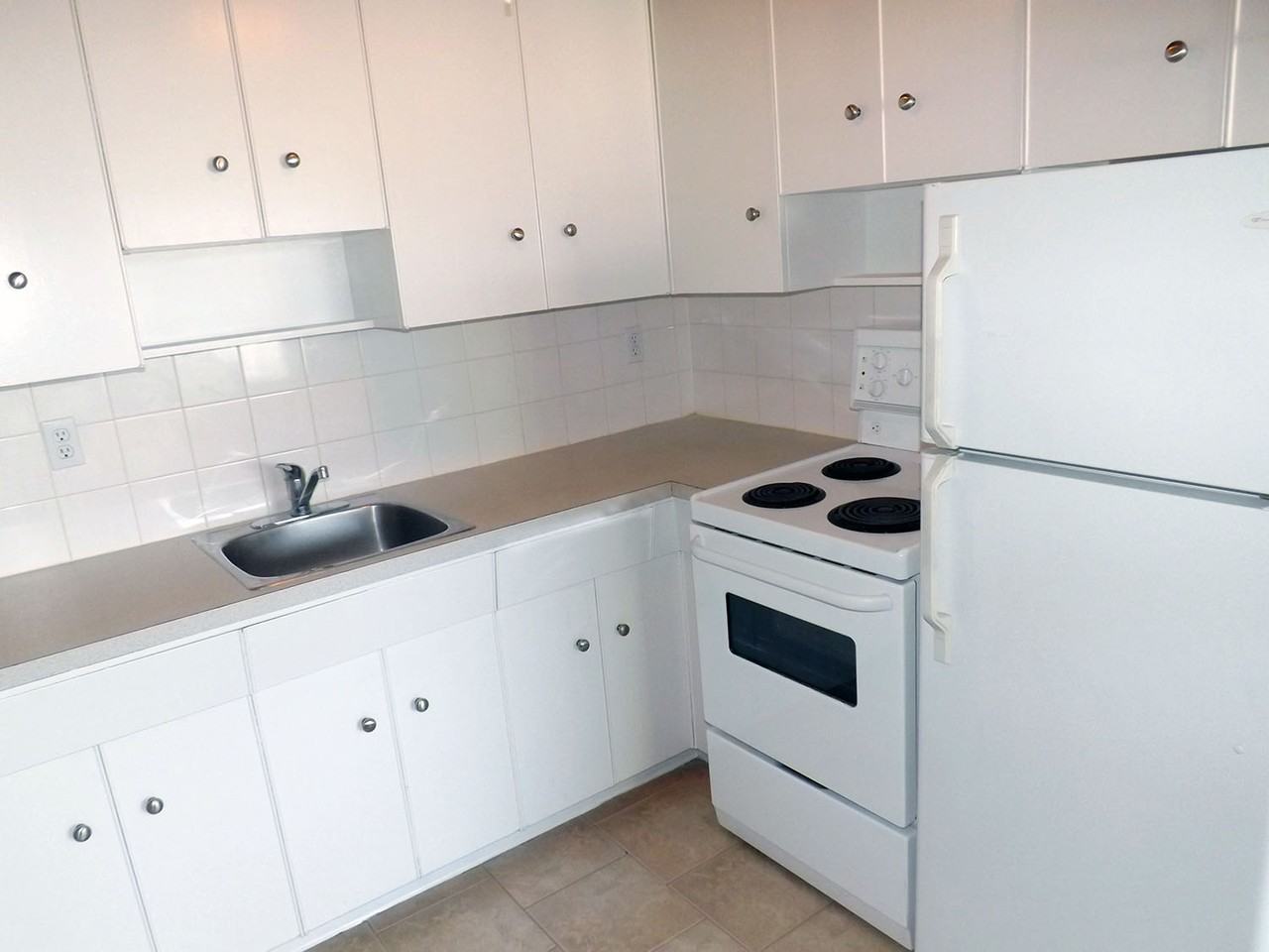 Majestic Apartments - Photo 2 of 11