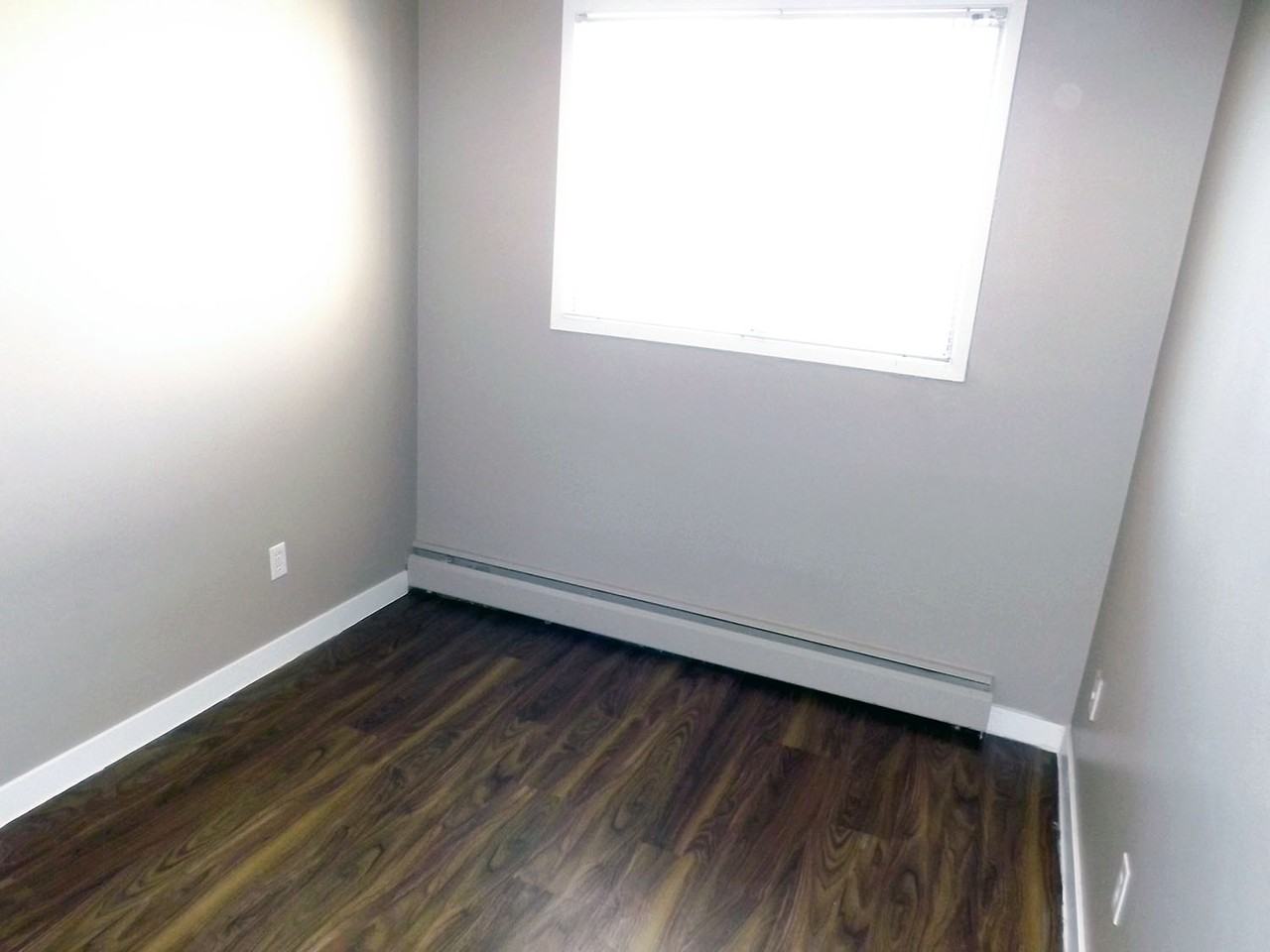 Majestic Apartments - Photo 6 of 11