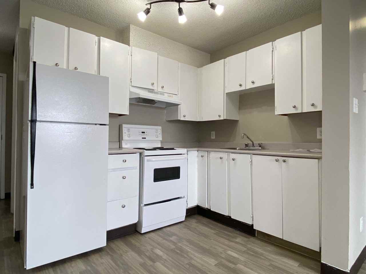 Mainstreet 402 - Photo 6 of 13