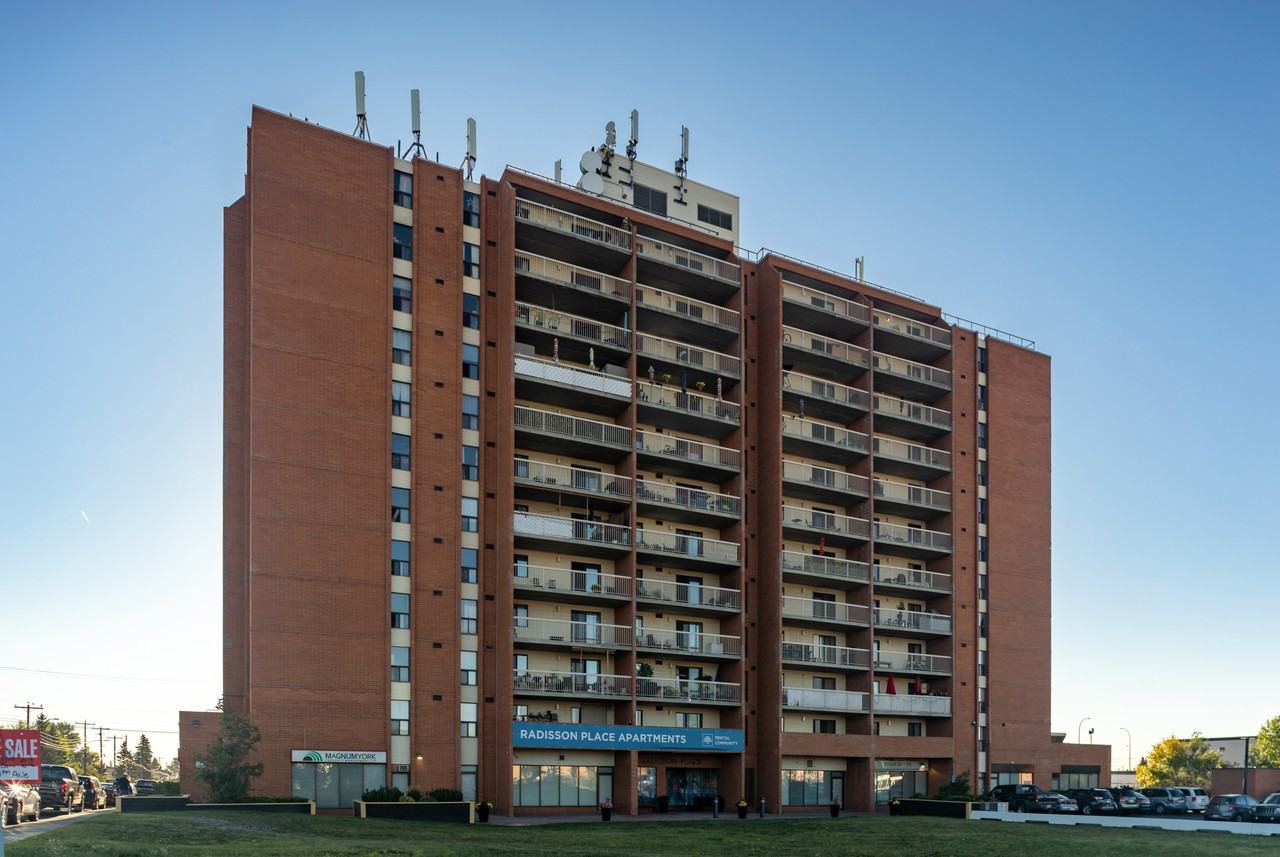 International Mountainview Apartments - Photo 3 of 20