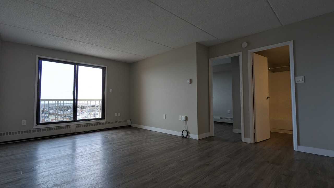 International Mountainview Apartments - Photo 6 of 20