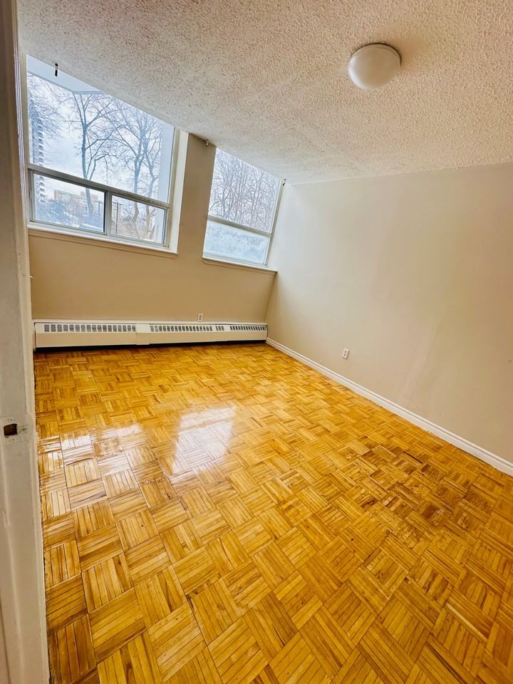 1795 Jane Street - Photo 5 of 7