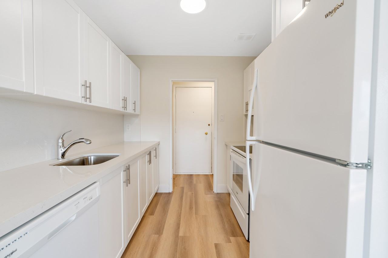 329 The West Mall - Photo 4 of 13