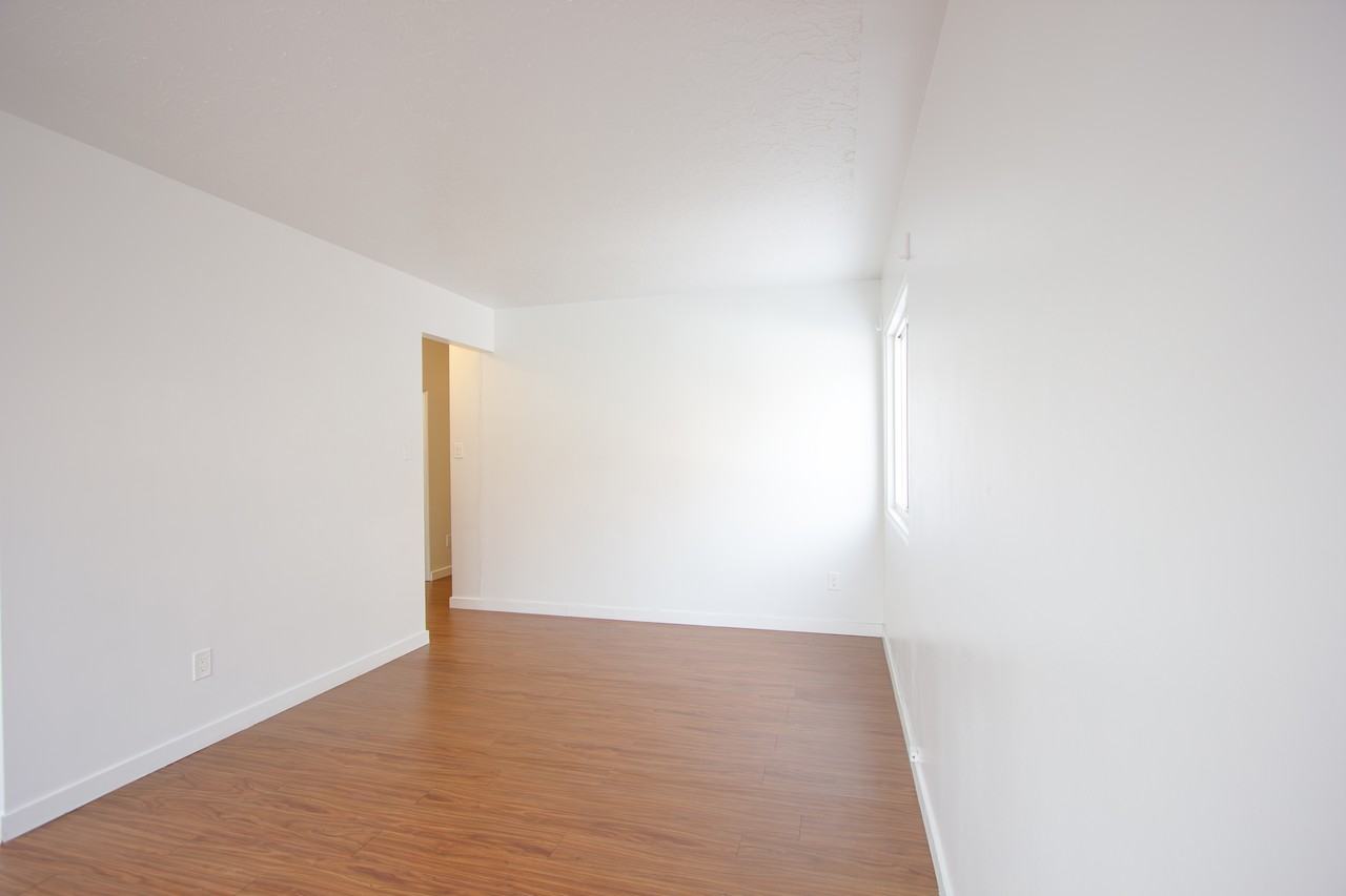 Kalla Place - Photo 4 of 24