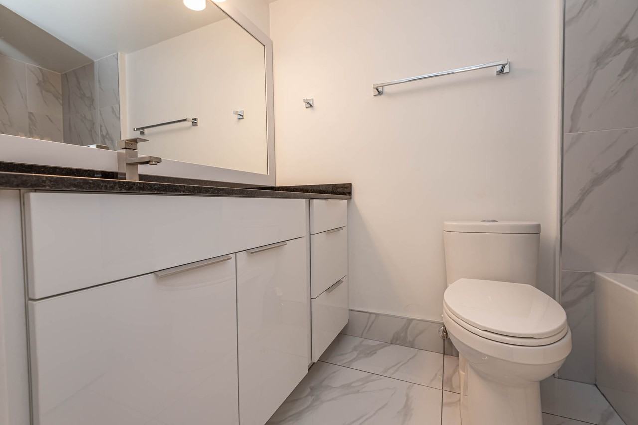 Juliette - Photo 7 of 20