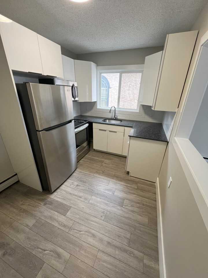 Button Place - Photo 2 of 12