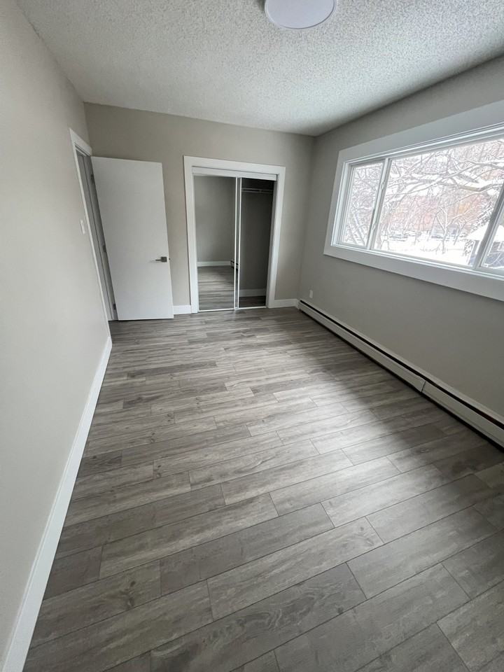 Button Place - Photo 5 of 12