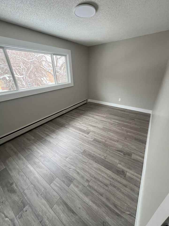 Button Place - Photo 6 of 12