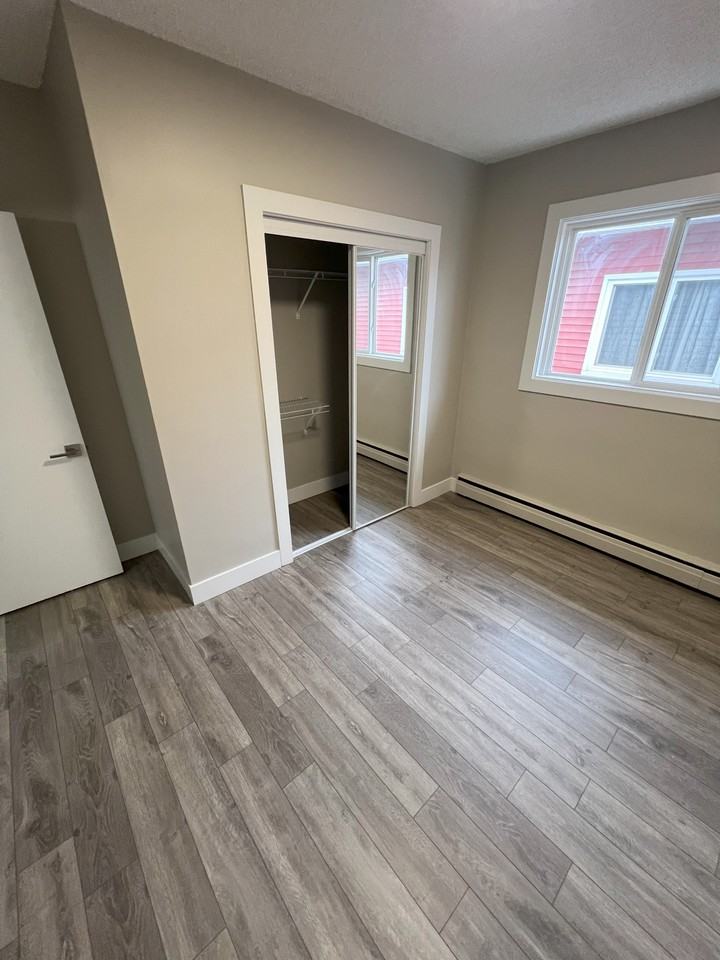 Button Place - Photo 7 of 12