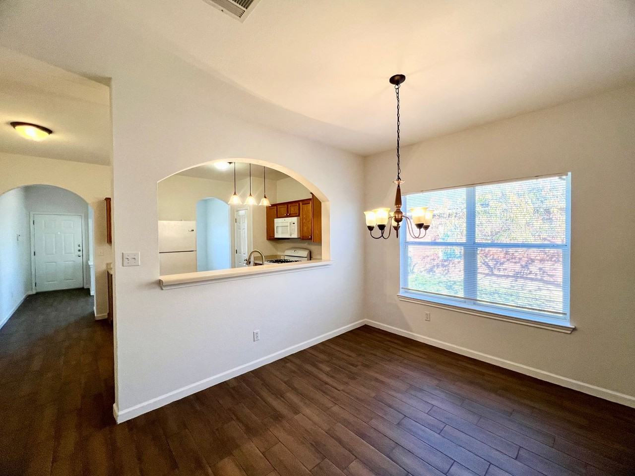 804 Northcreek Blvd - Photo 6 of 16