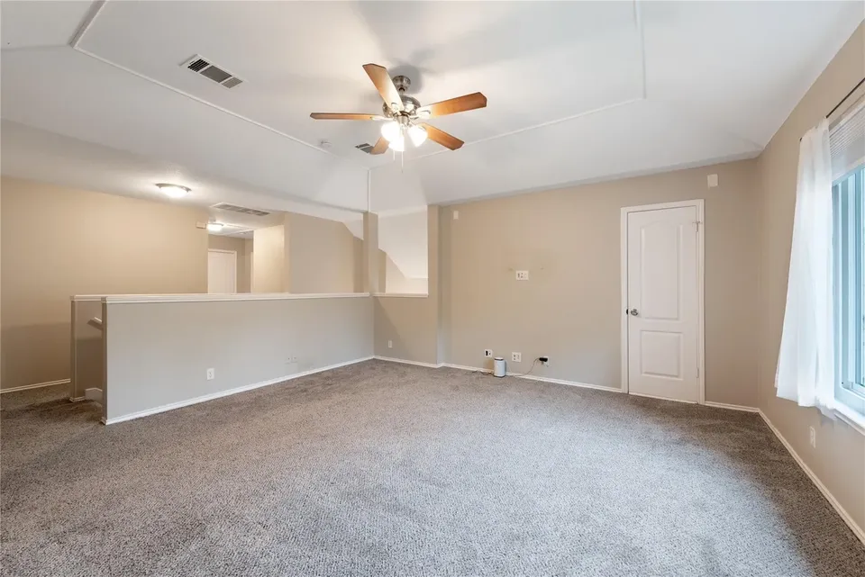 5042 Cleves Street - Photo 2 of 33