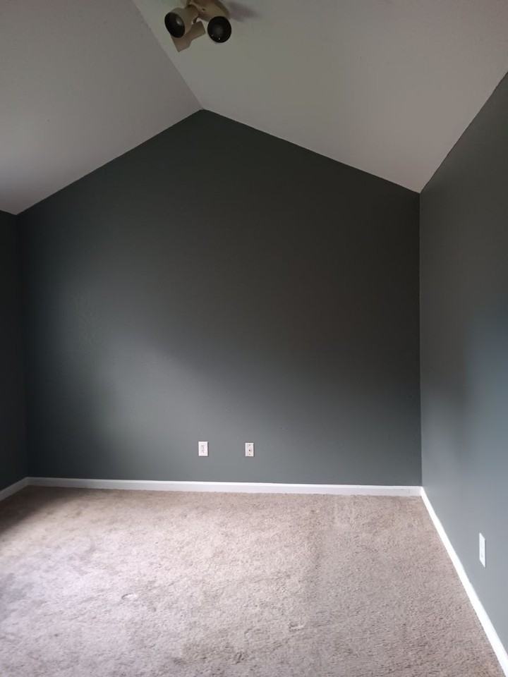 208 Ne Cedar Ct - Photo 6 of 17