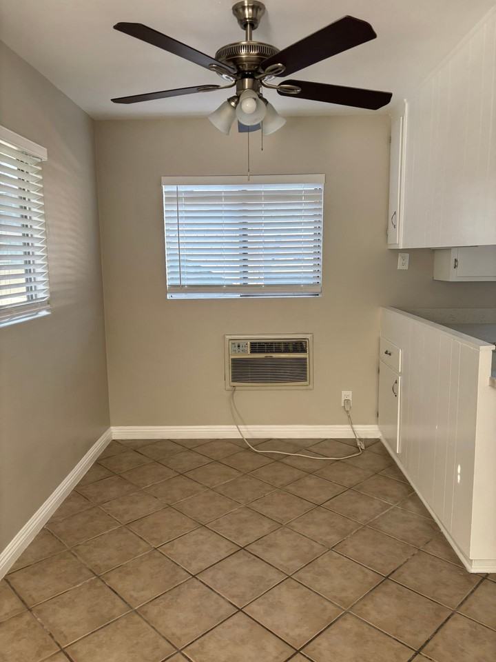 10247 La Reina Ave - Photo 2 of 10