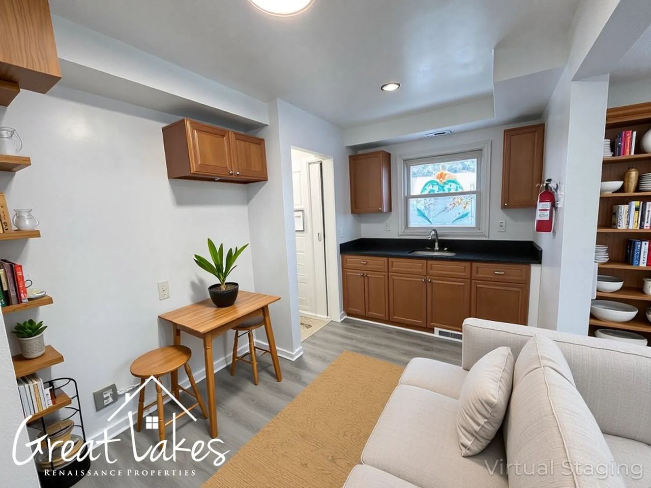 24519 Lambrecht Ave - Photo 3 of 12