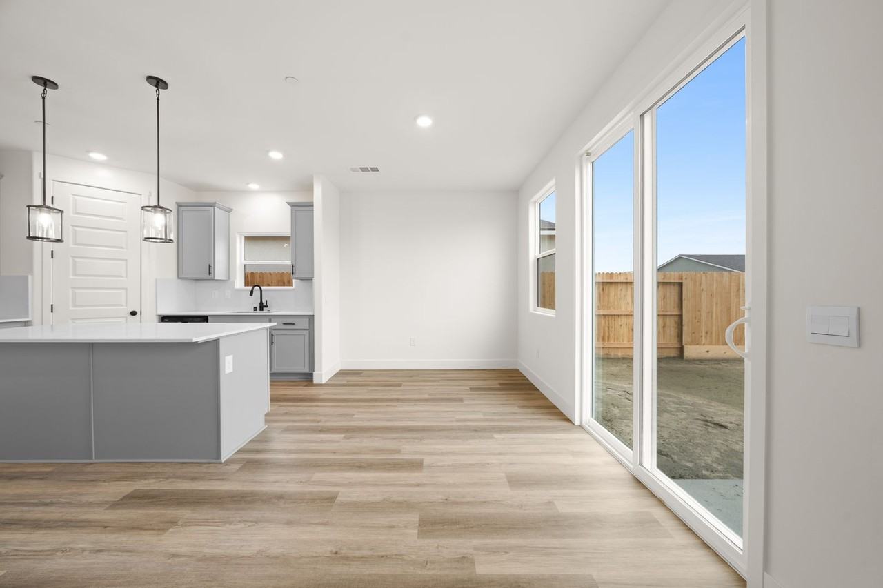 7004 Jewel Cave Ct - Photo 6 of 16