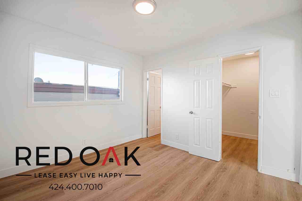 1115 W 111th St #5 - Photo 2 of 18