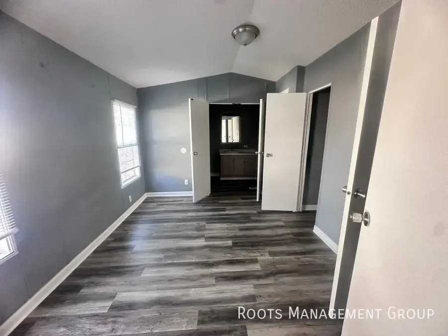 3314 Sawfish Ct #6 - Photo 5 of 13