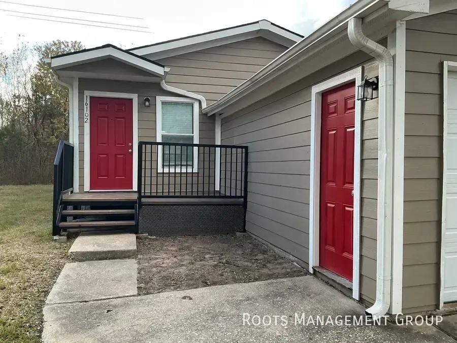 16102 Maladi Dr #16102M - Photo 2 of 22