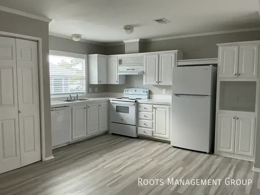 16102 Maladi Dr #16102M - Photo 3 of 22