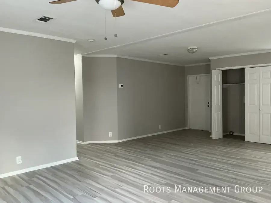 16102 Maladi Dr #16102M - Photo 5 of 22