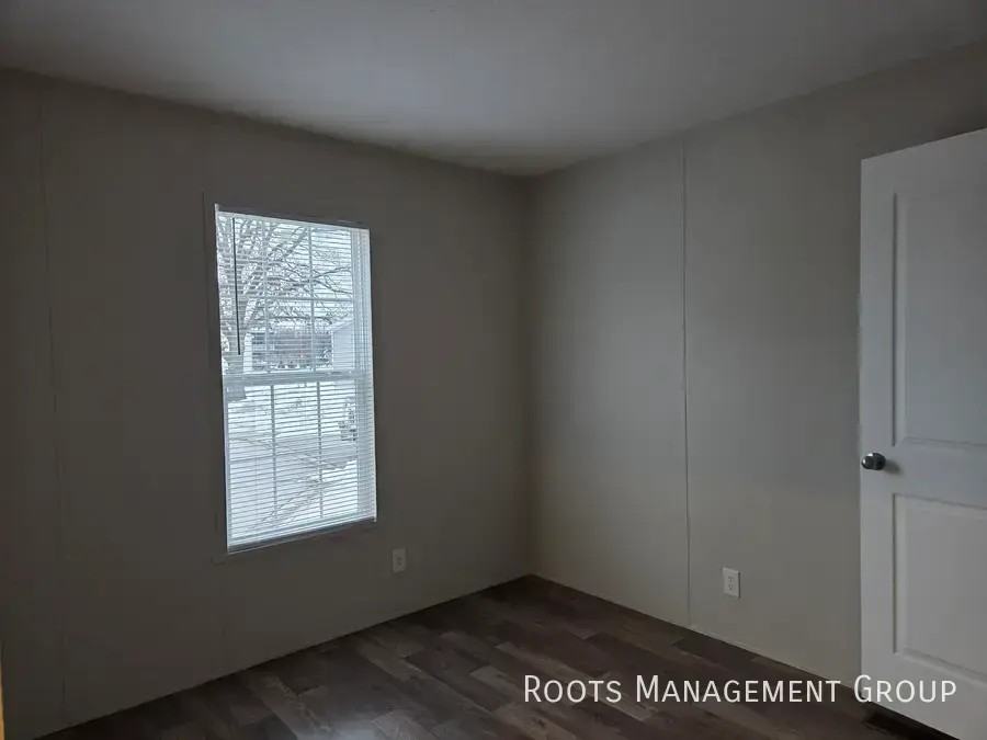 208 Carriage Lane Est #208 - Photo 4 of 10