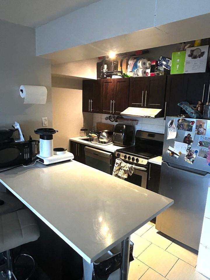 1150 Rue Sherbrooke E - Photo 2 of 7