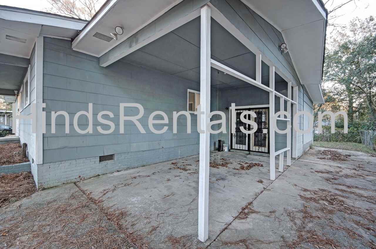 4240 Azalea Drive - Photo 4 of 28