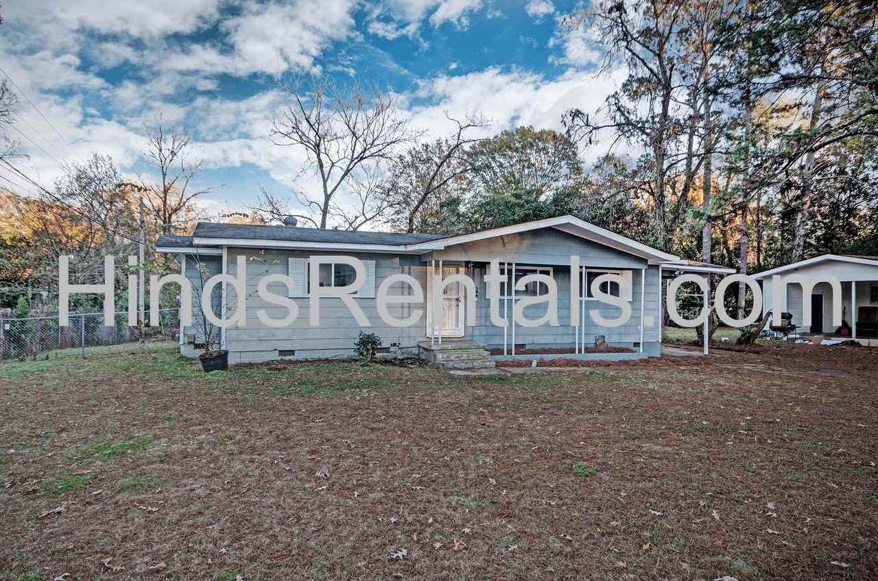 4240 Azalea Drive - Photo 3 of 28