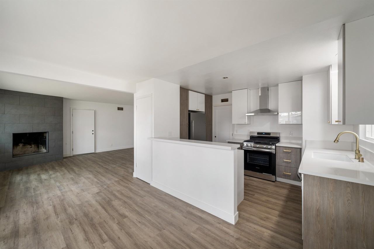 592 Hamilton St #D - Photo 6 of 8