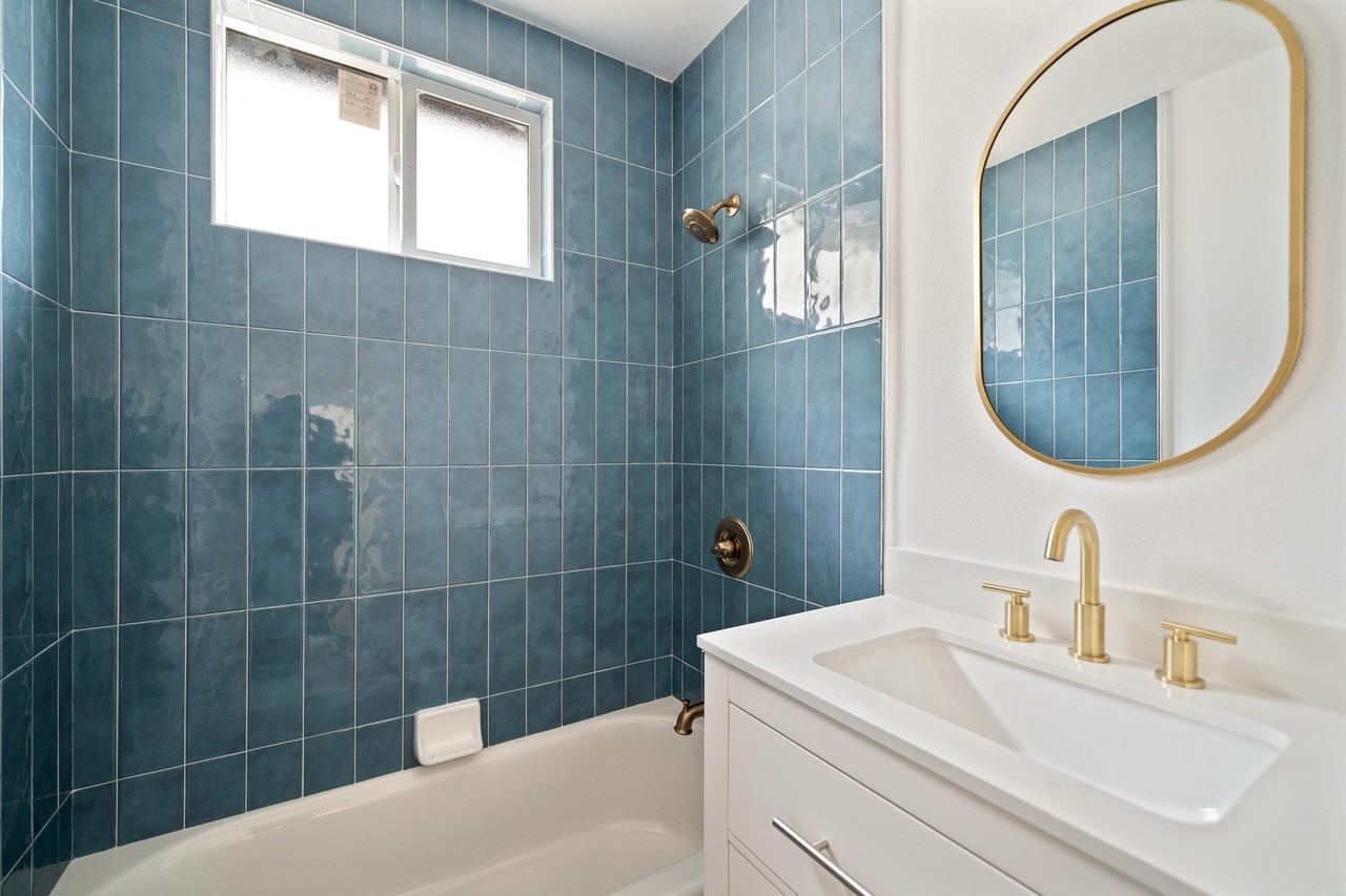 592 Hamilton St #D - Photo 3 of 8