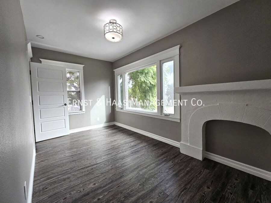 755 Elm Ave - Photo 5 of 13