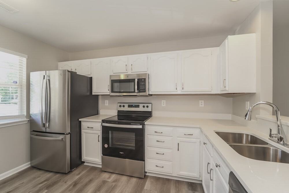 5716 Prescott Ct - Photo 5 of 20