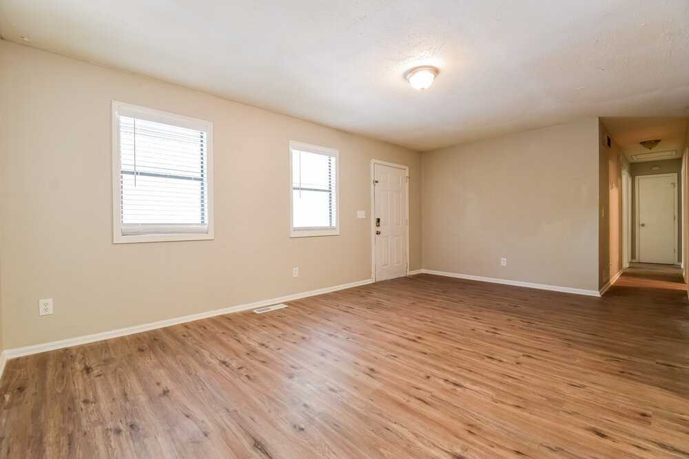 5461 Austell Rd - Photo 3 of 19