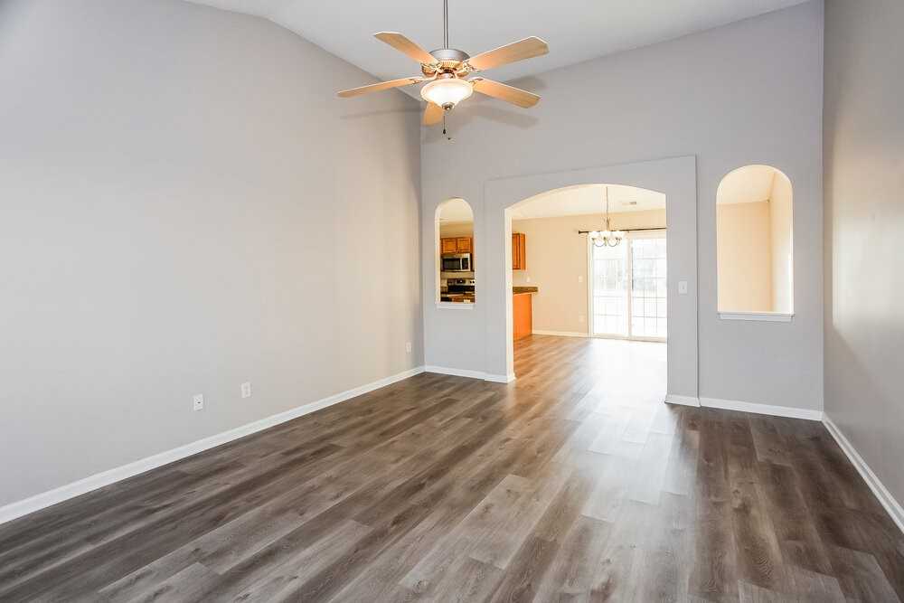 234 Glencroft Dr #21 - Photo 5 of 16