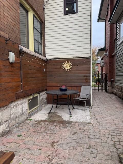 40 Beulah Avenue #Apt1 - Photo 7 of 8