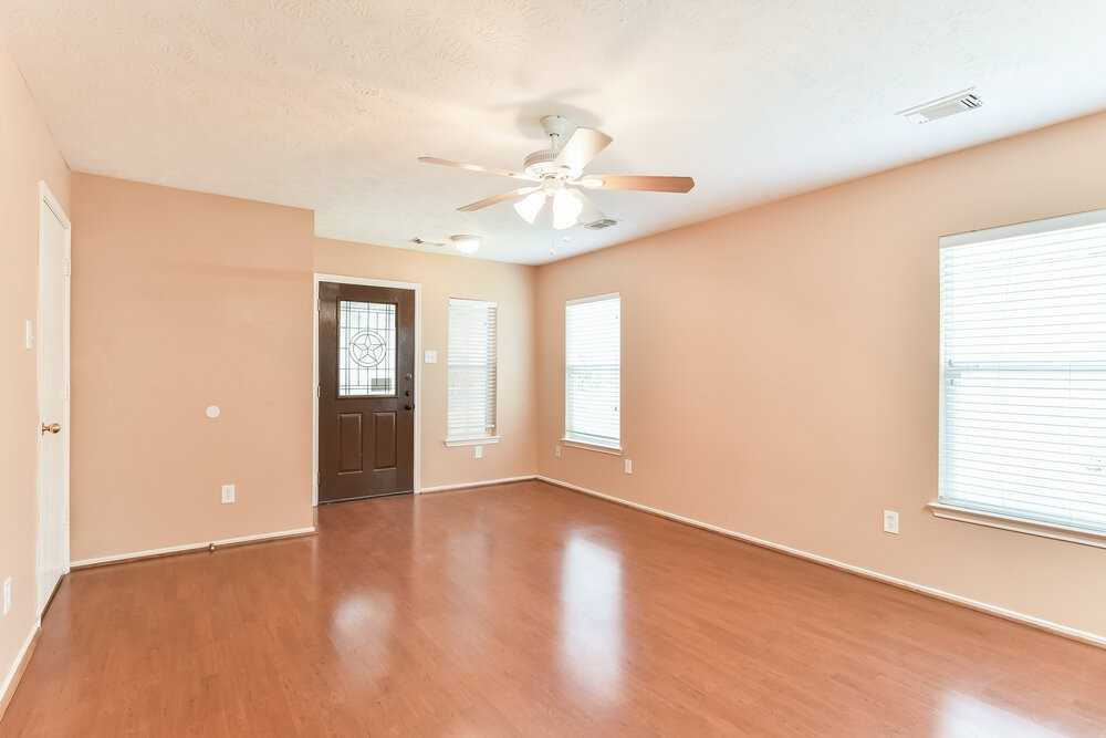 20515 Fairworth Place Ln - Photo 4 of 16