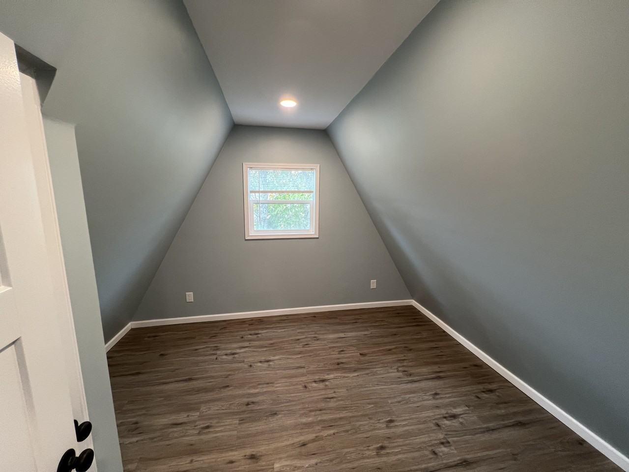 12 Swiss Dr - Photo 5 of 19