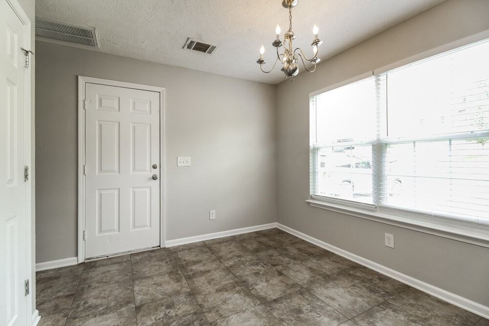 127 Lyndhurst Dr - Photo 6 of 25