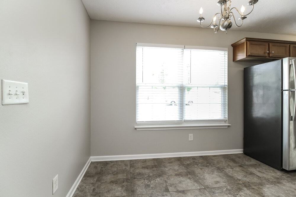 127 Lyndhurst Dr - Photo 7 of 25