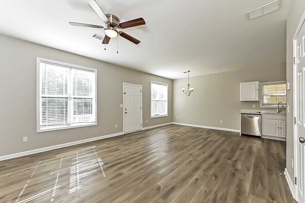 1479 Persimmon Trce - Photo 4 of 17