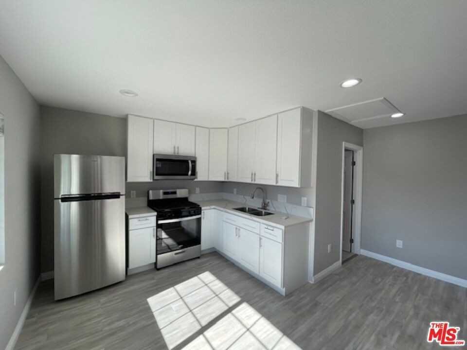 2615 Elizondo Ave #2615-2 - Photo 2 of 20