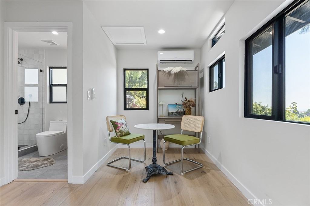 755 Crane Blvd #755 - Photo 5 of 20