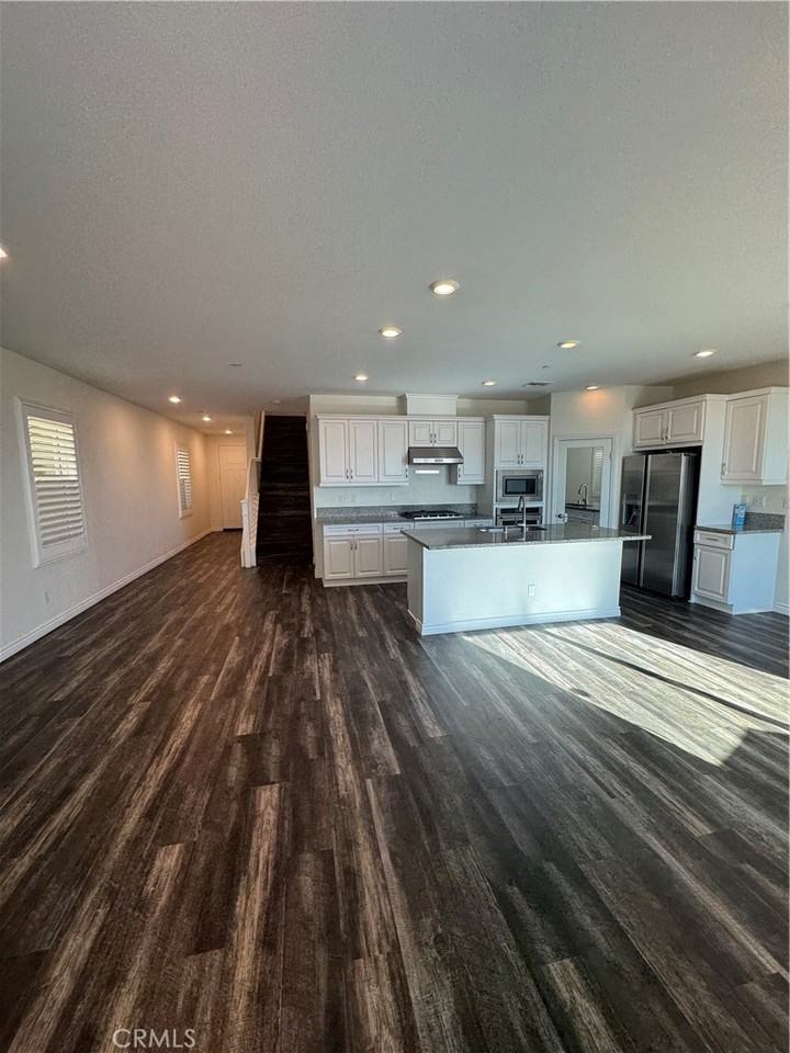 2388 Yasamin Pl #2388 - Photo 7 of 32