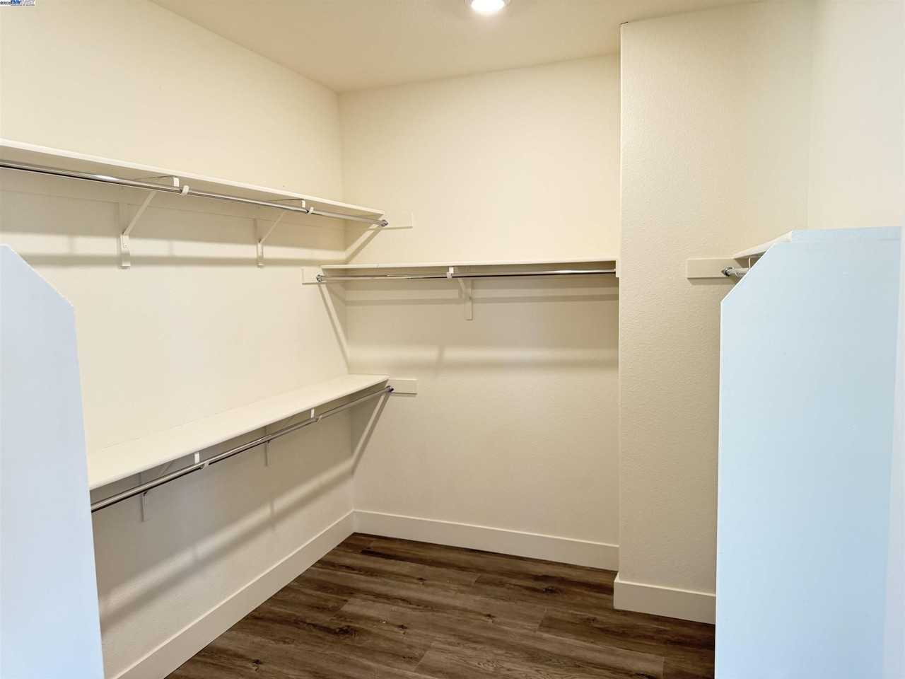 1802 Paloma Ct #1802 - Photo 2 of 20