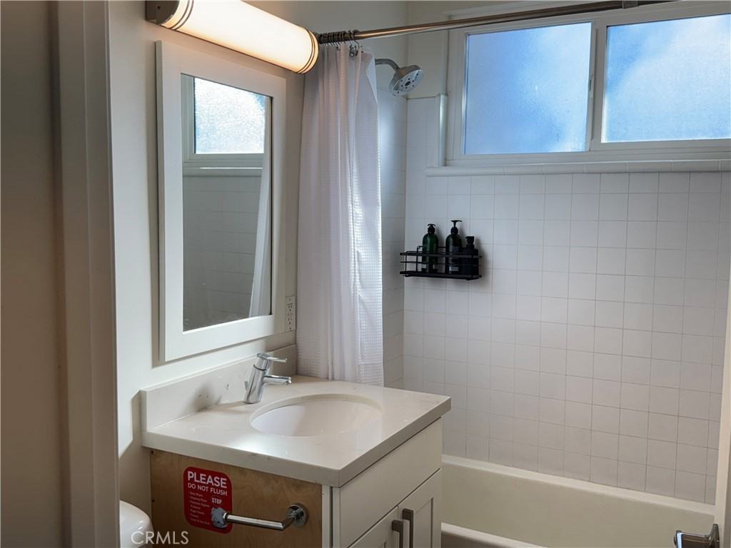 251 N Oakland Ave #251-3 - Photo 7 of 33